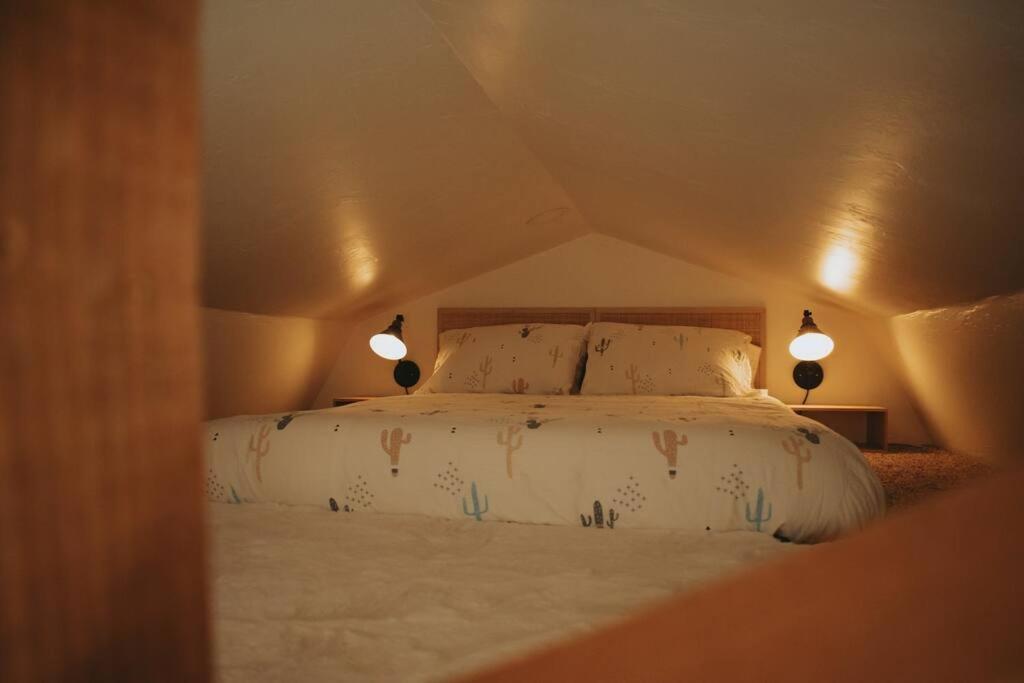 Agave Tiny House At Cactus Flower-Hot Tub-Pet Friendly-No Pet Fees! Альбукерке Екстер'єр фото